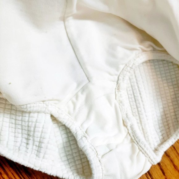 1970s Vintage White Knit One Piece Swimsuit With Deep Plunging Open Front Unworn - Picture 9 of 12